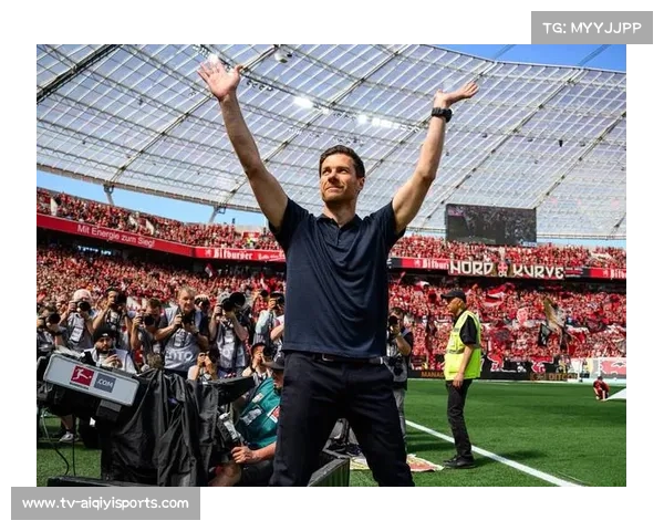 勒沃库森主帅塞瓦内强调，球队需保持专注以应对密集赛程